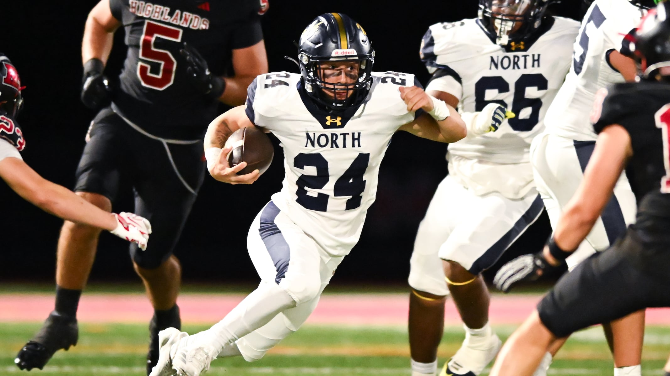 No. 16 Toms River North football blanks rival Toms River East for fourth consecutive time