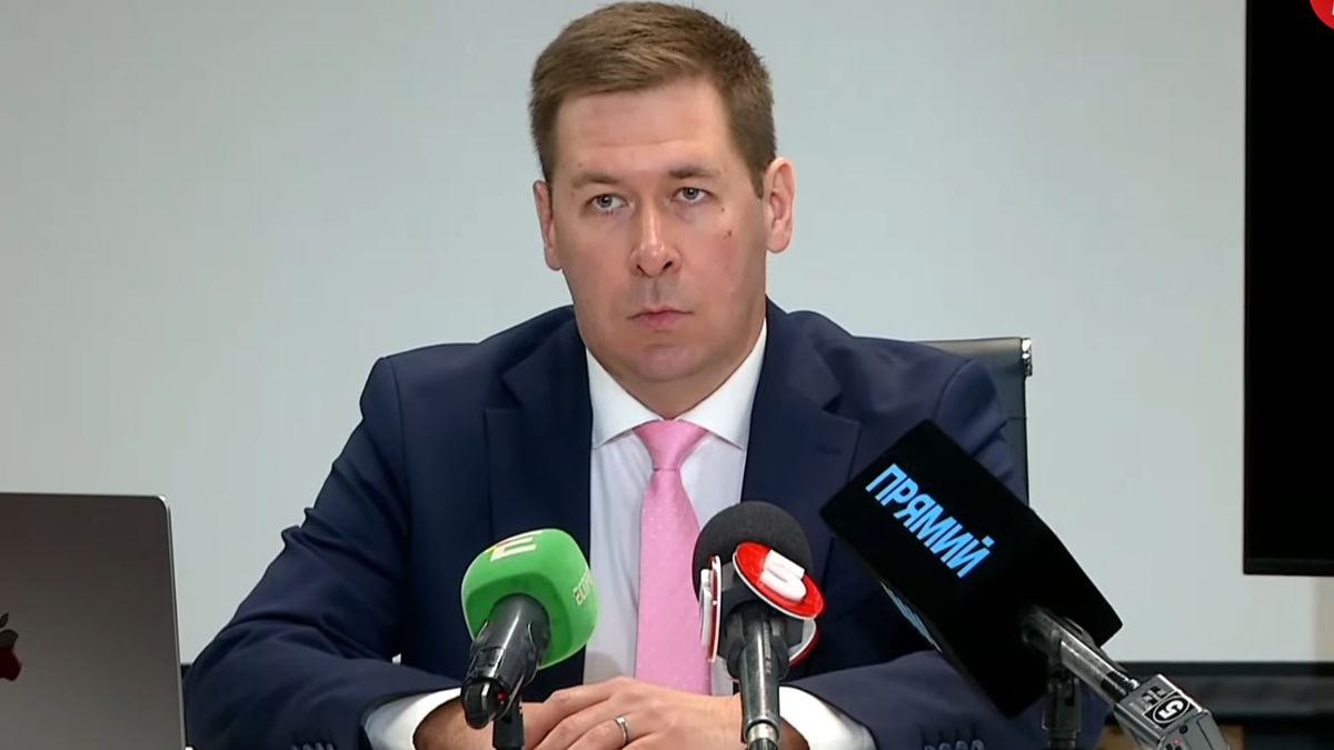 Poroshenko's lawyer to appeal to High Council of Justice due to possible pressure on judges in his case