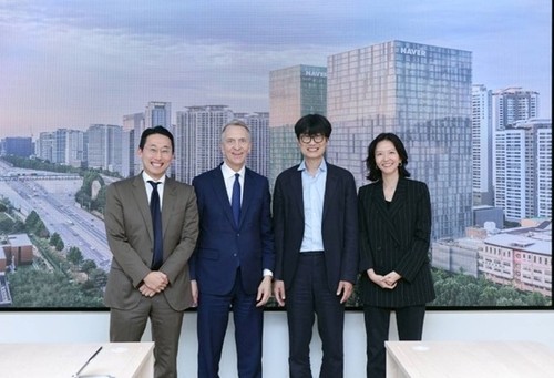 Naver founder, Brookfield chief meet for follow-up talks on AI factory