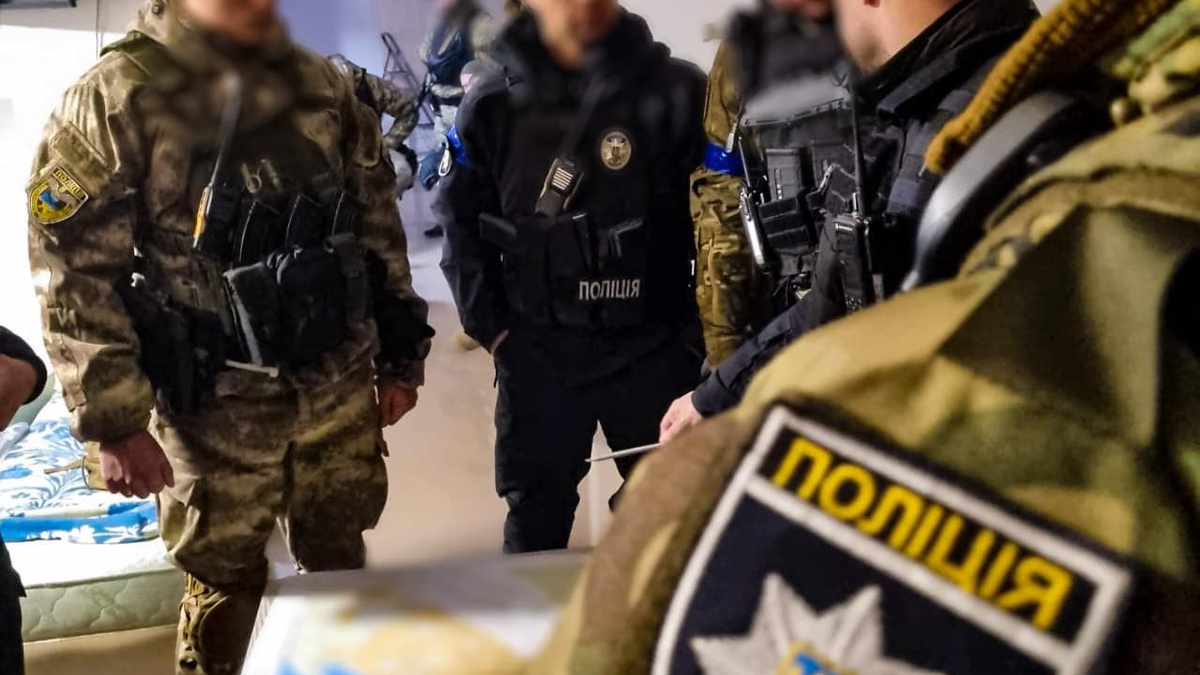 Petition to send all National Police, conscription office staff to front gathers only 1,100 votes