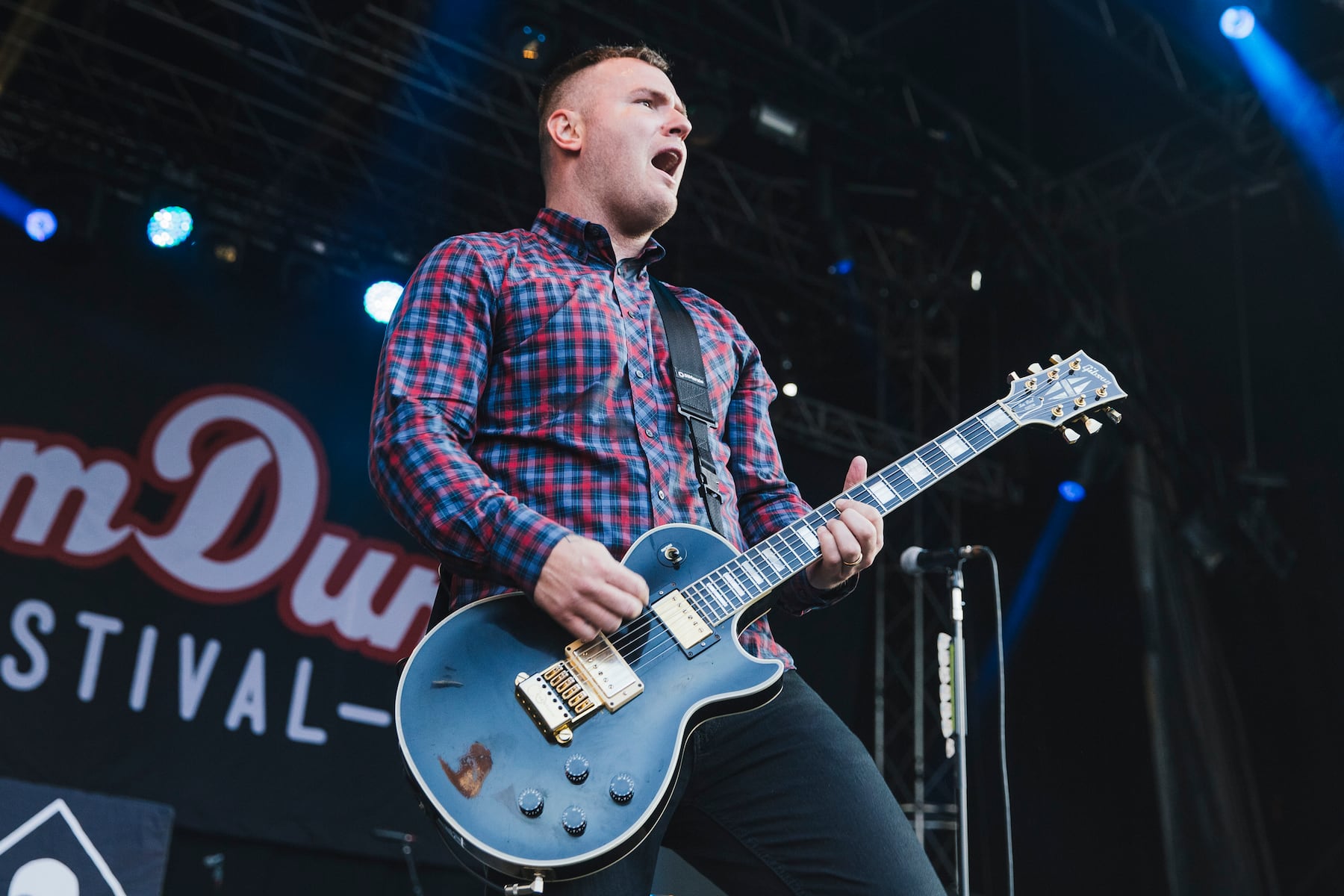 Rock star with cancer shares graphic pic from hospital: ‘Don’t swipe if you’re squeamish’
