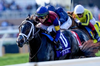 Big money on Kentucky Downs turf in weekend horse racing