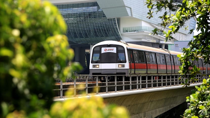 Apple Pay Express Mode available on MRT, LRT since mid-August; public transport rollout by end-2027