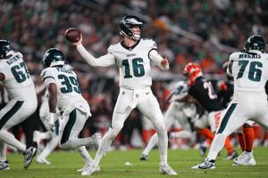 Spivey: Eagles' 53-man roster is a thriving operating system