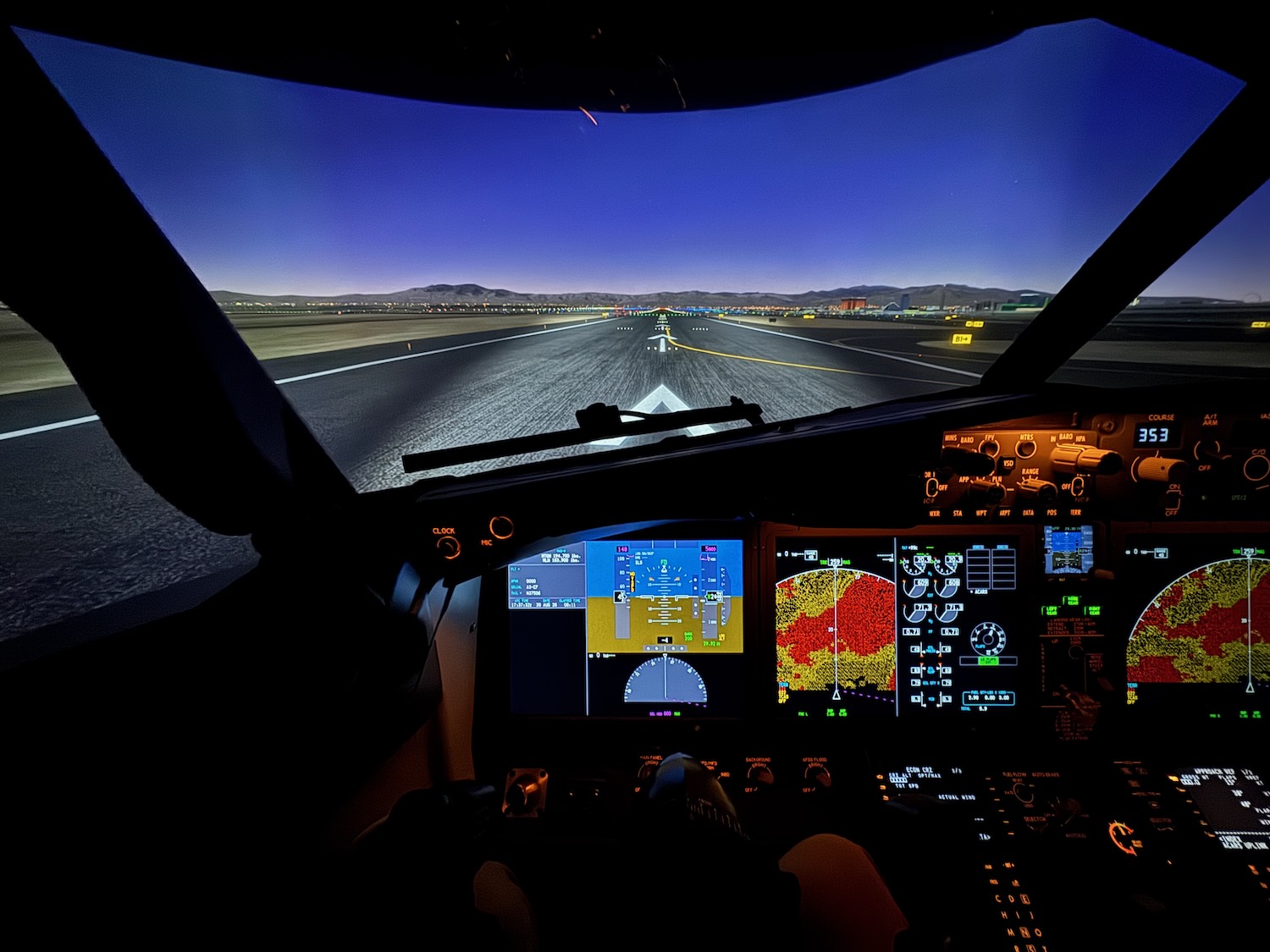 I Flew United’s Boeing 737 MAX 9 Simulator And Landed (Safely) At San Francisco!
