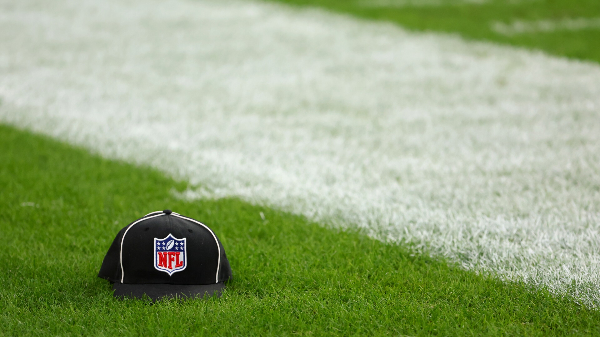 Experts sound off on failed grass field at new Bills stadium
