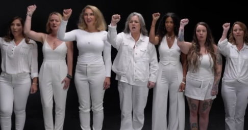 Rosie O’Donnell sings with Epstein survivors to protest Trump’s coverup of child sex trafficking