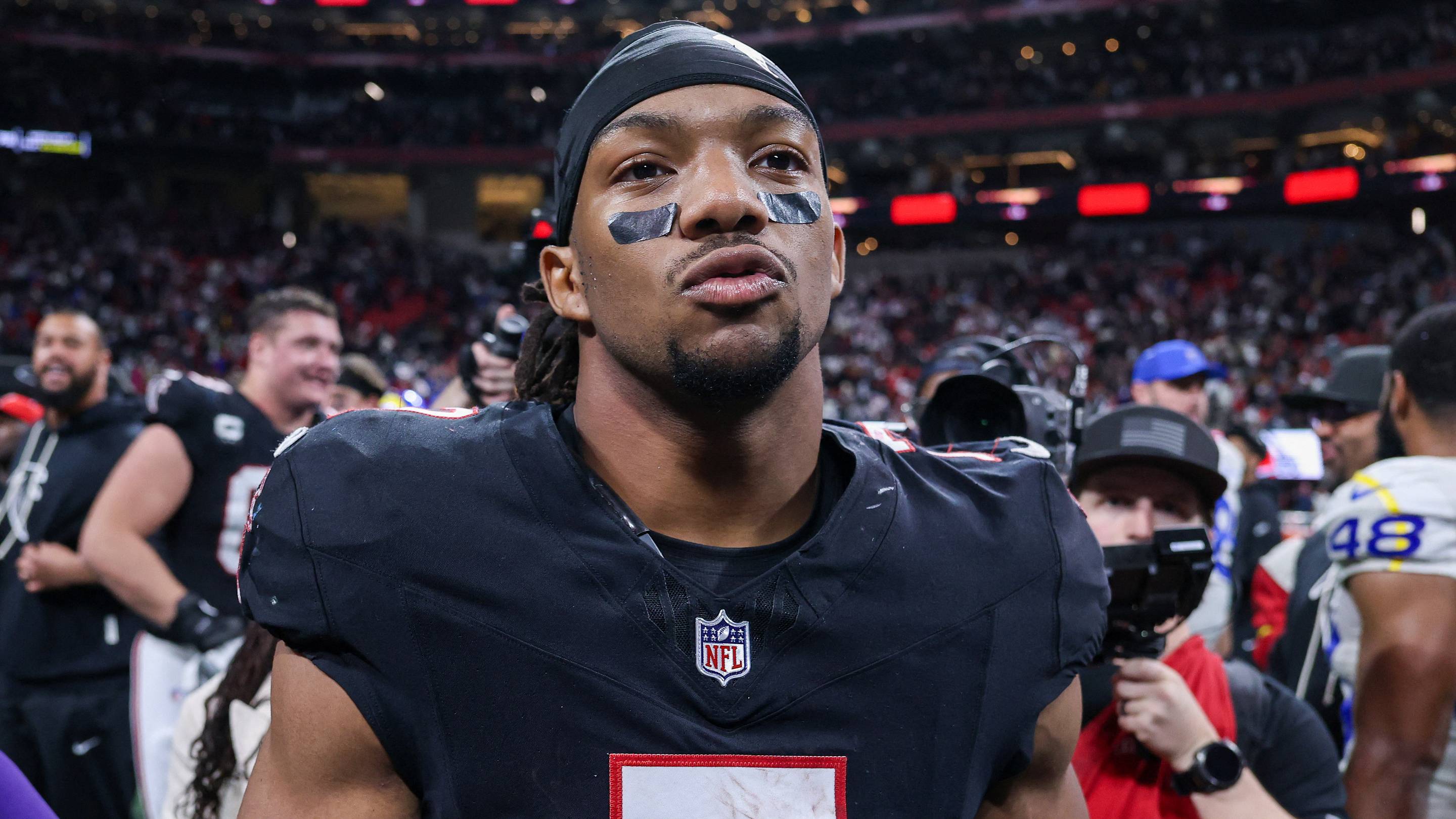 Falcons RB Bijan Robinson’s Response to Criticism Shows Why He’s Different