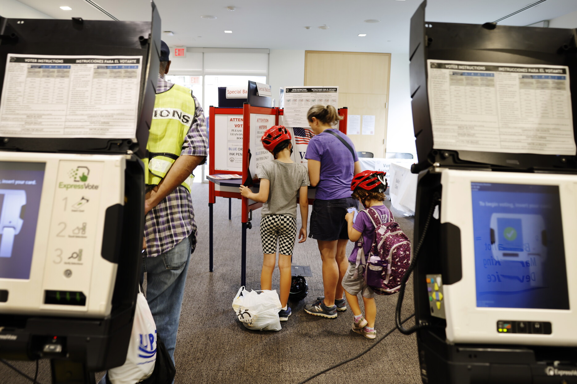 Mullin Requests a DOJ Probe Into Voting Systems