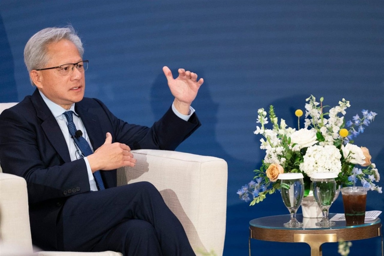 Samsung, SK chiefs to meet Nvidia's Huang in New York amid US investment pressure