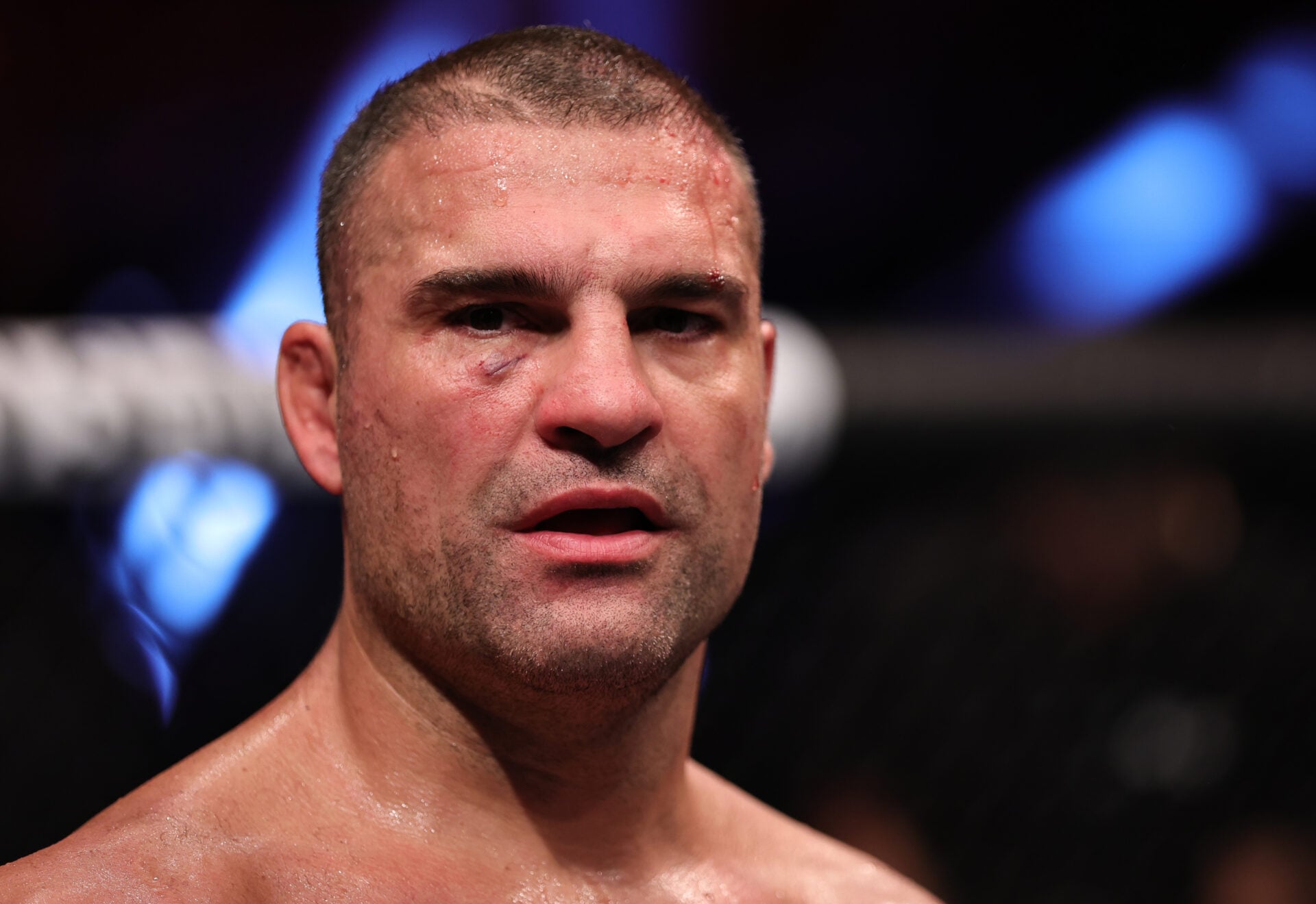 Glover Teixeira agrees to Shogun Rua rematch despite UFC legends urging the Hall of Famer to retire