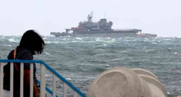 Search for 6 Crew Members Enters 4th Day after Tugboat Capsized Off Busan