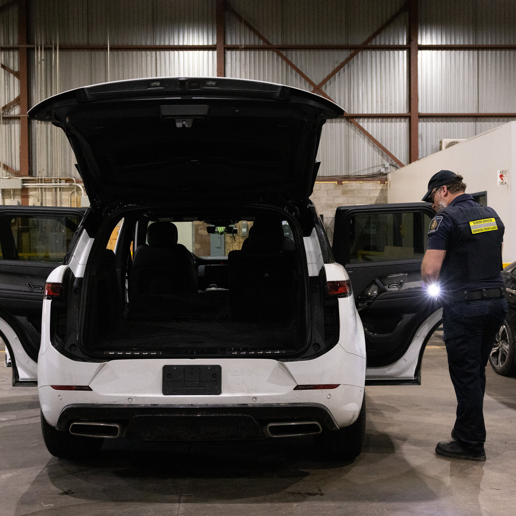 Following Stolen Cars From Canada to Russia