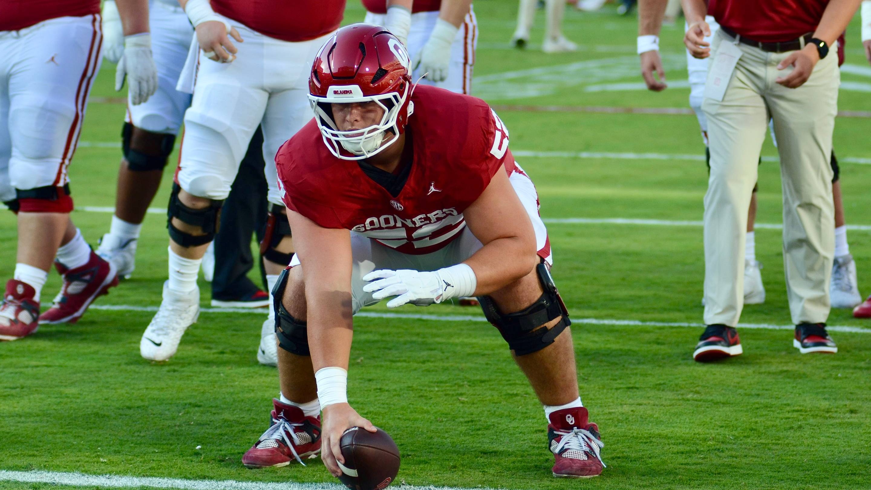 Oklahoma Freshman Noah Best Enjoyed a 'Super Impressive' Debut at Center Against UTEP