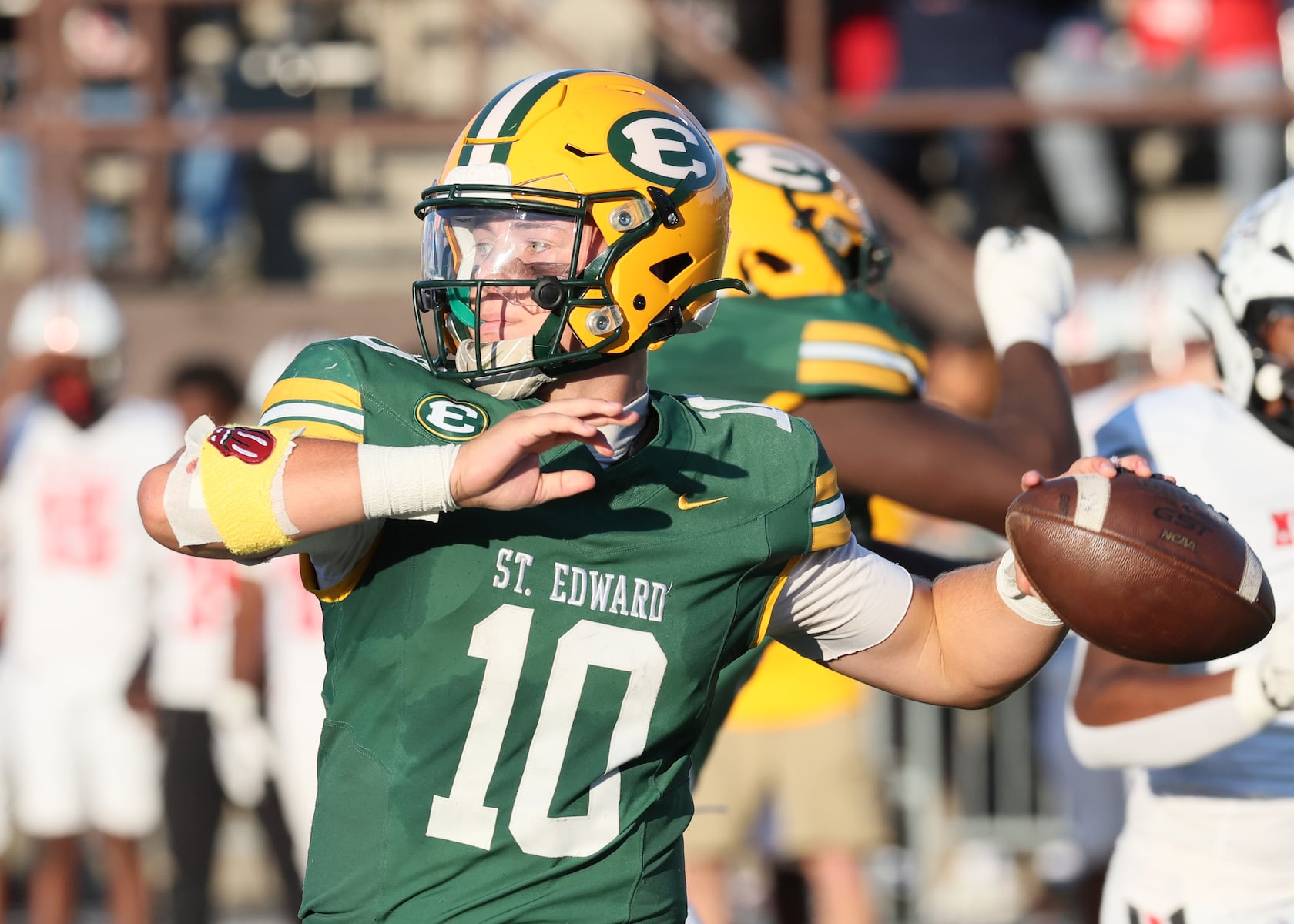 St. Edward offense shows it can be dangerous and fun