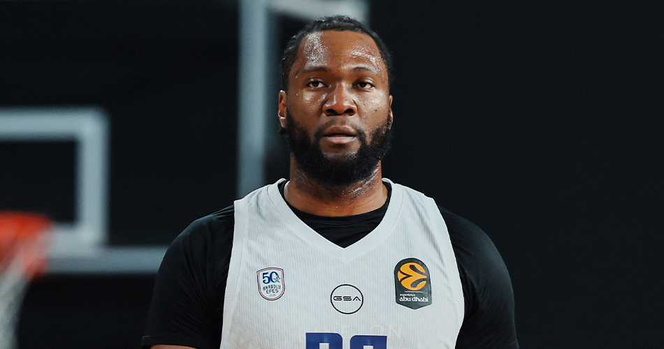 Anadolu Efes cruises past AEK in TÜBAD Tournament