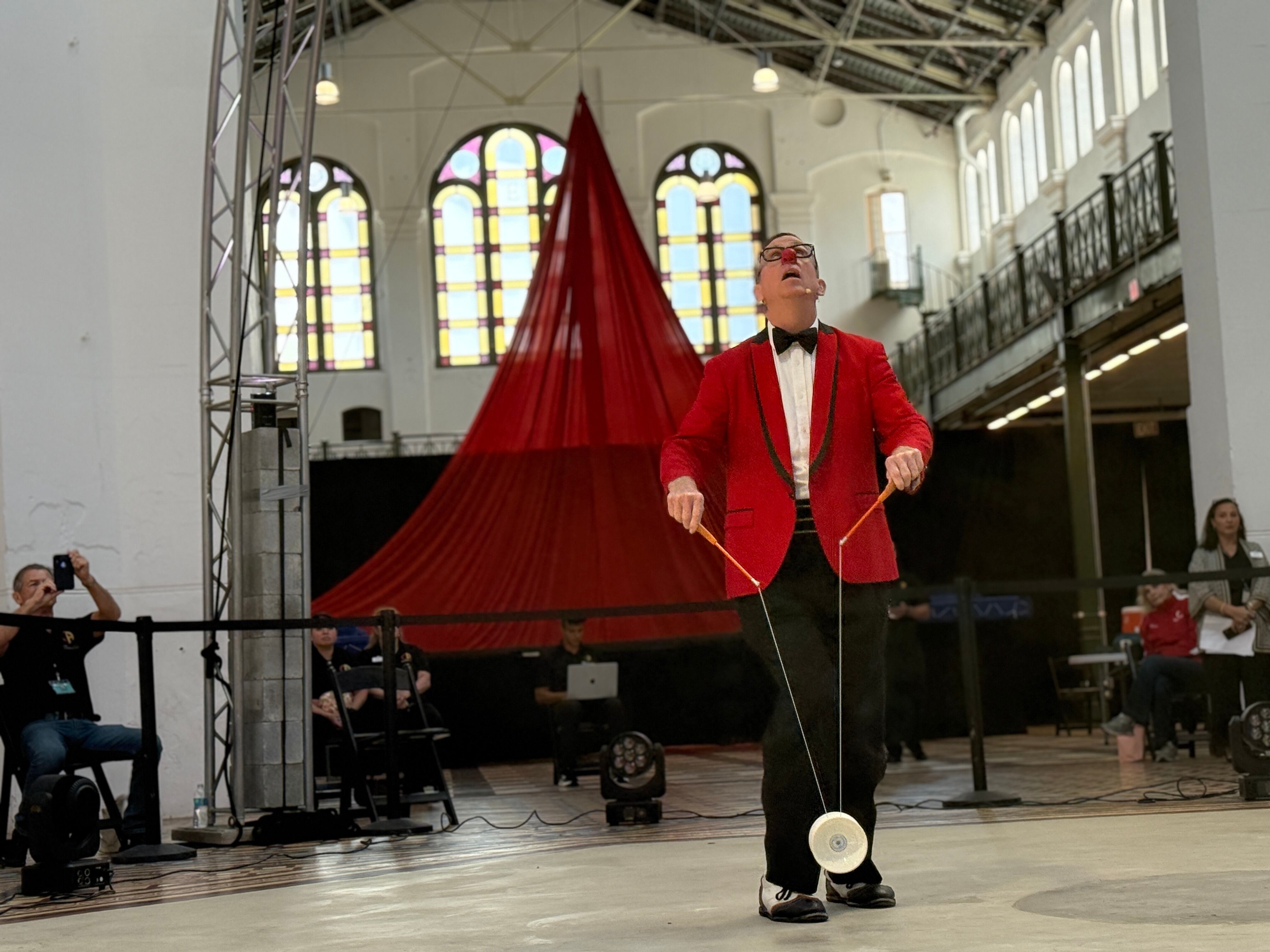 Smithsonian program shows behind-the-scenes work of running a circus