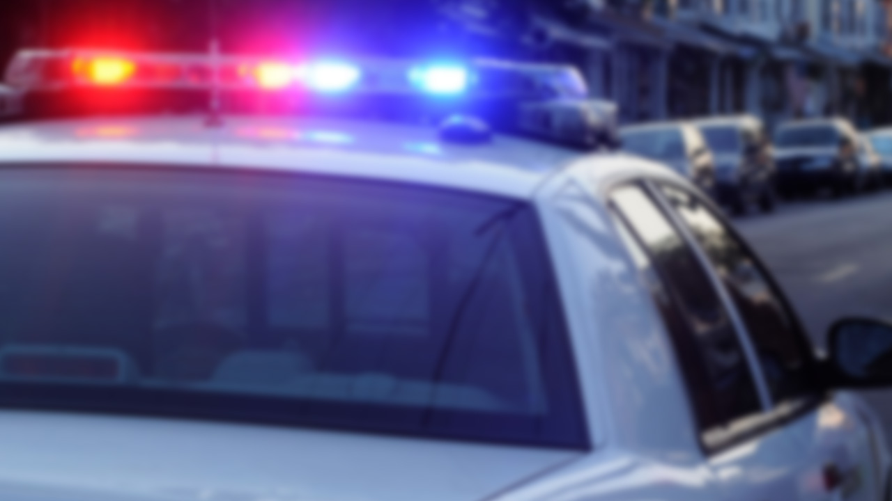 Man hit while crossing Arlington, WA street left with serious injuries