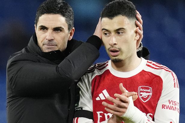 Arsenal fans pick sides after Gabriel Martinelli brutally snubs Mikel Arteta
