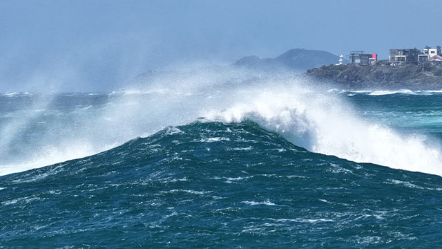 Strong Winds, High Waves Expected Along Southern, Eastern Coasts