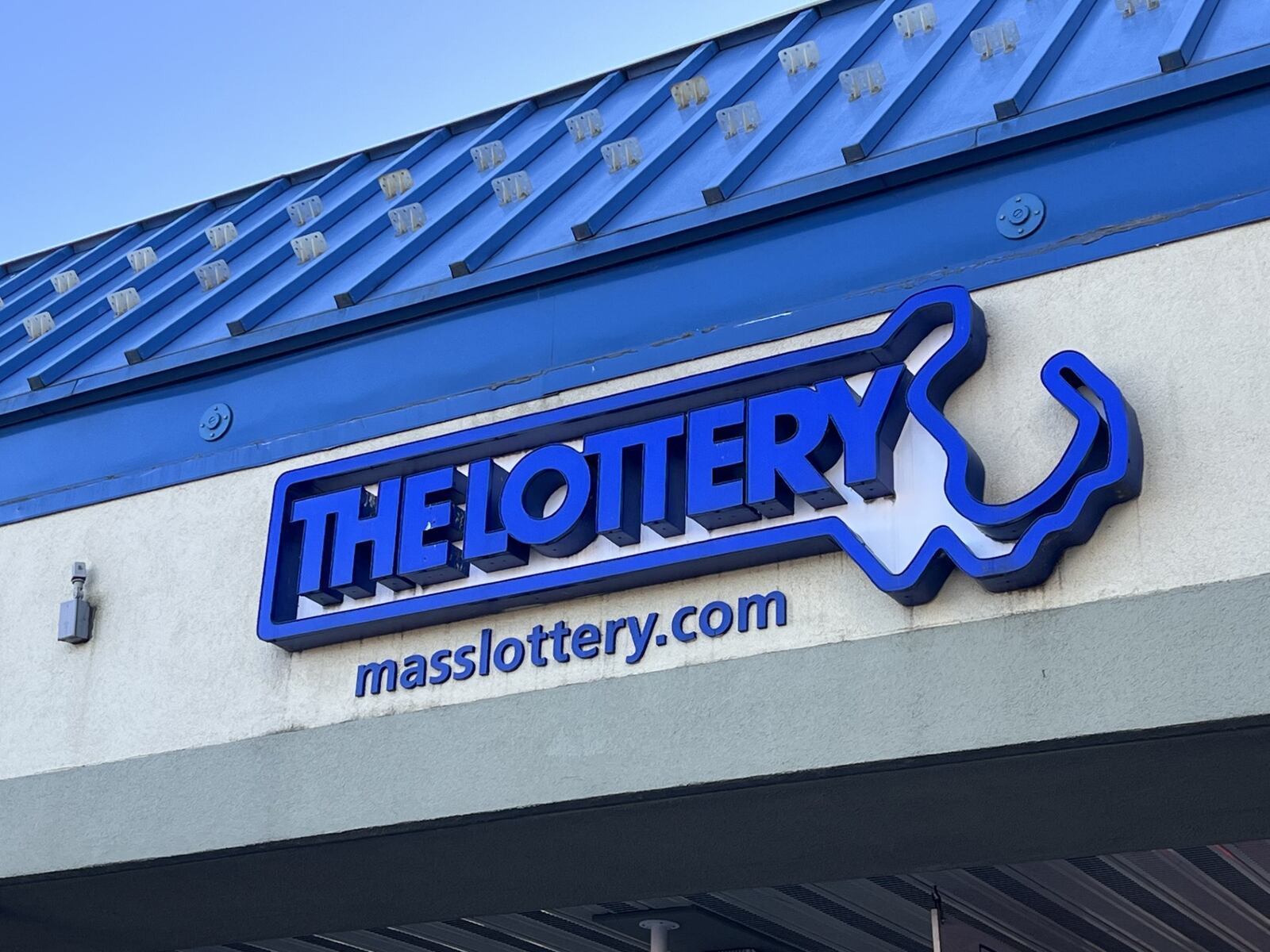 Mass. lottery player wins $250K+ prize Saturday in online game