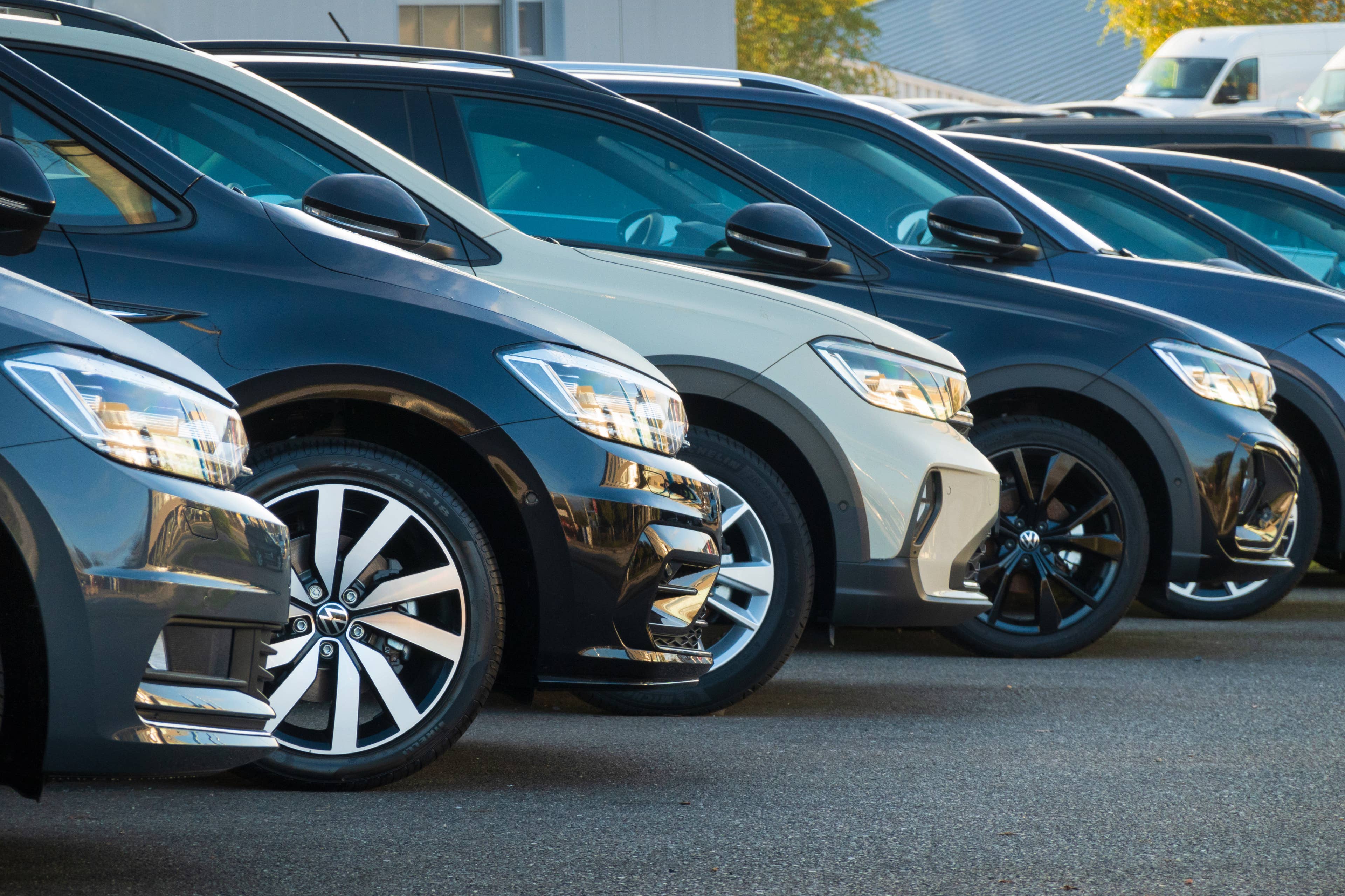 Automotive giant’s stock surges amid plan to cut 50,000 jobs