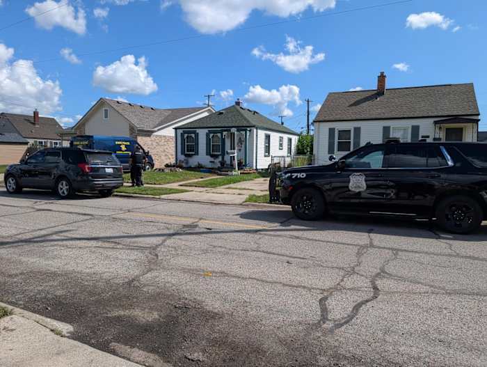 Woman found dead after early morning shooting in Wyandotte, suspect located