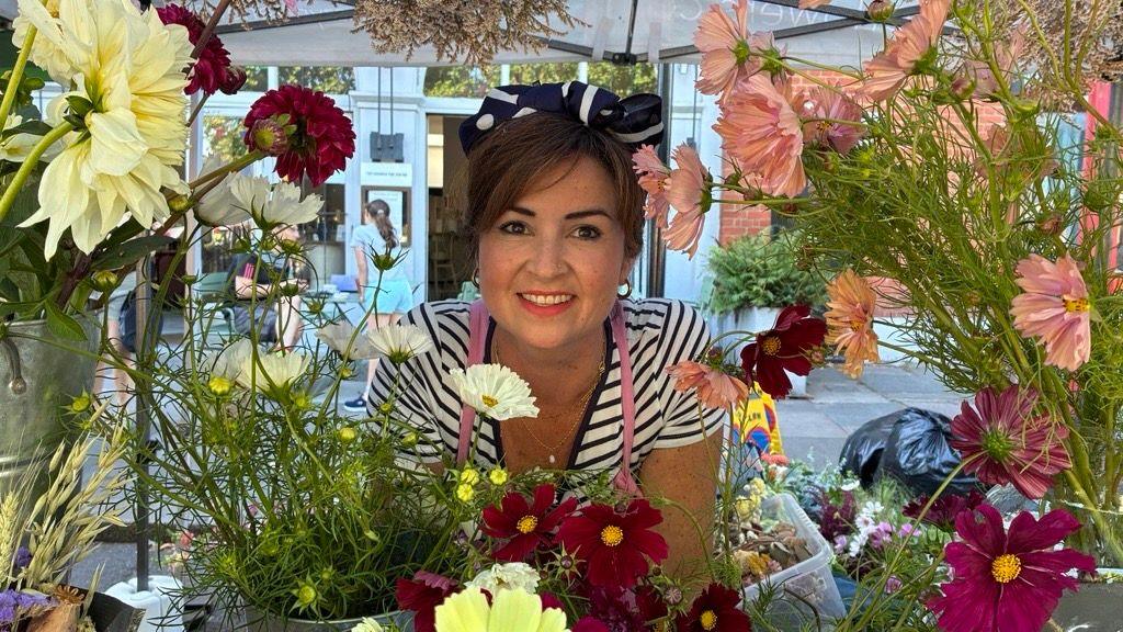 Record heat leaves flower growers short of blooms