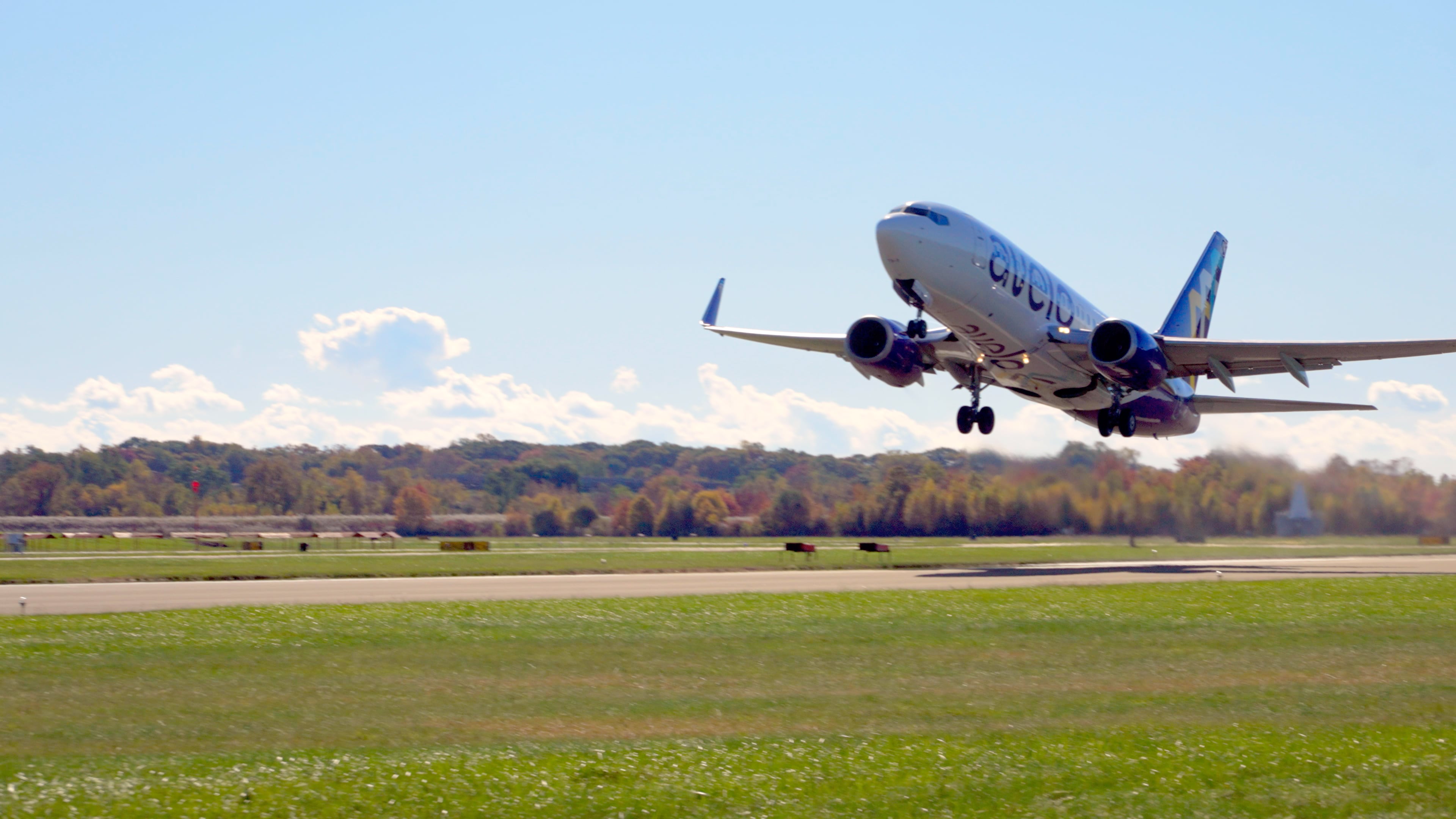 Avelo Airlines extends flight schedule through spring 2027