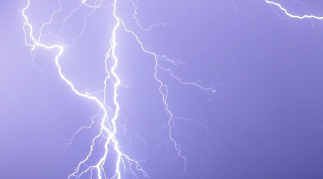 6 children taken to hospital after nearby lightning strike, officials say