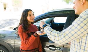 Avoiding a Costly Lockout: 4 Reasons to Duplicate Your Car Key