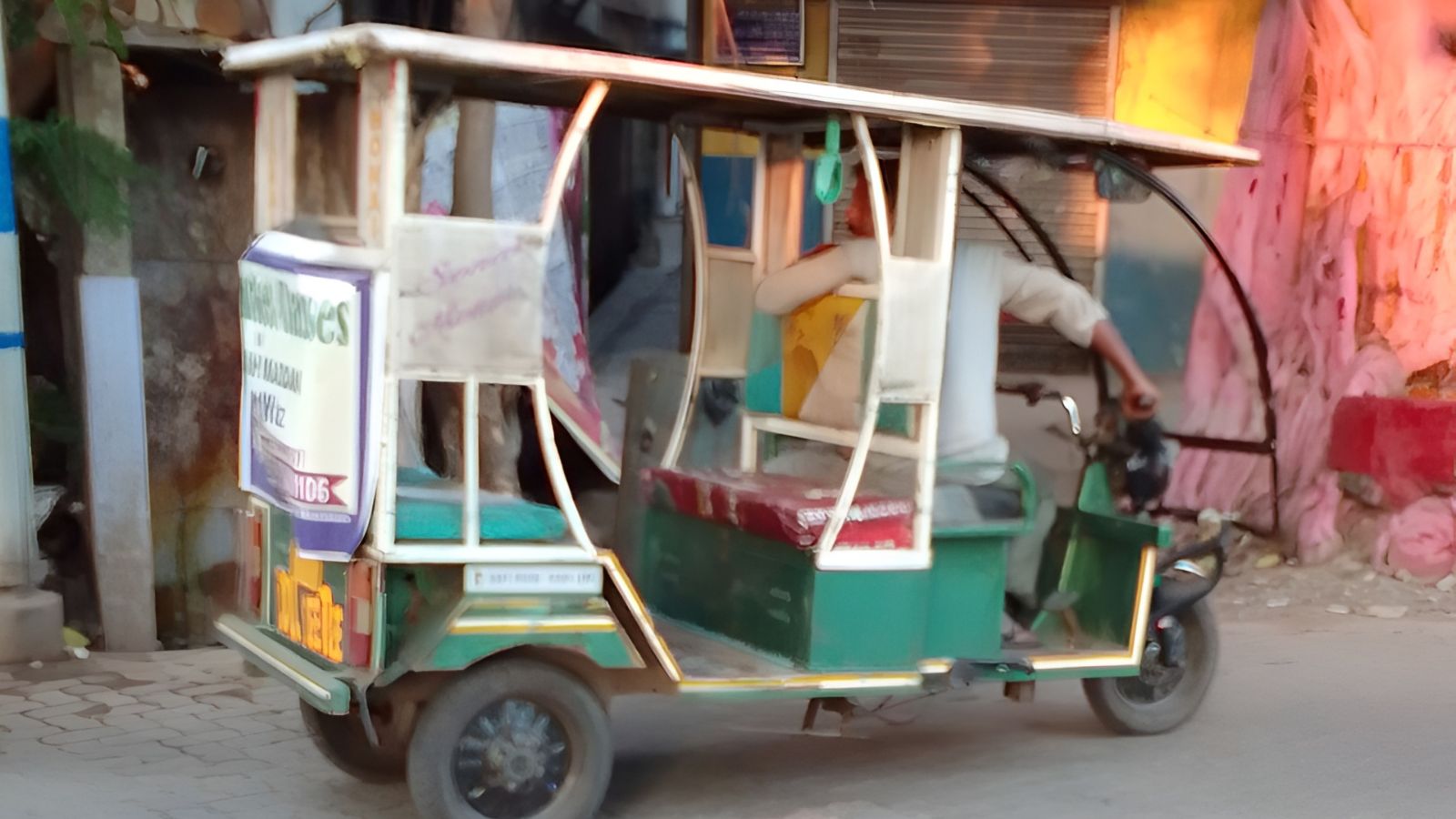 Bihar man lost his Rs 2 lakh MacBook in Bengaluru: How an e-rickshaw driver returned it