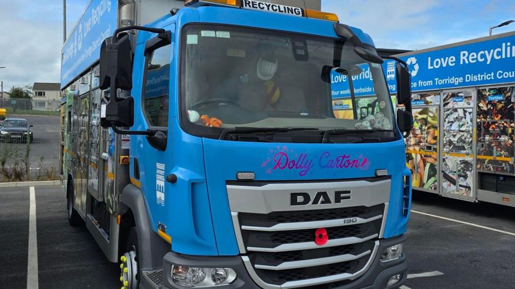 Dolly Parton-inspired lorry aims to bring smiles