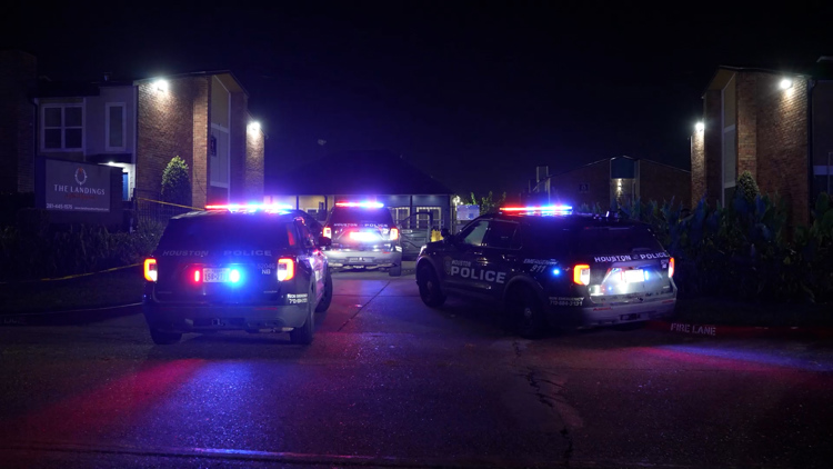 Officers find man with multiple gunshot wounds after following trail of blood, HPD says
