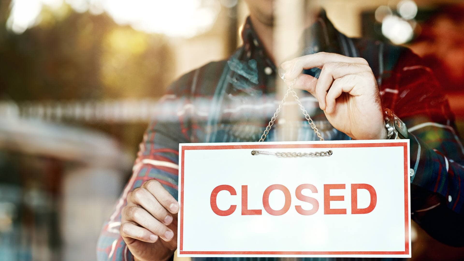 104-year-old beauty chain closes hundreds of salons