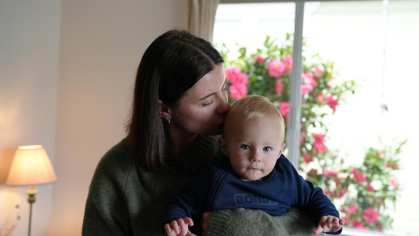 Toowoomba Hospital maternity review fails to answer mother's concerns