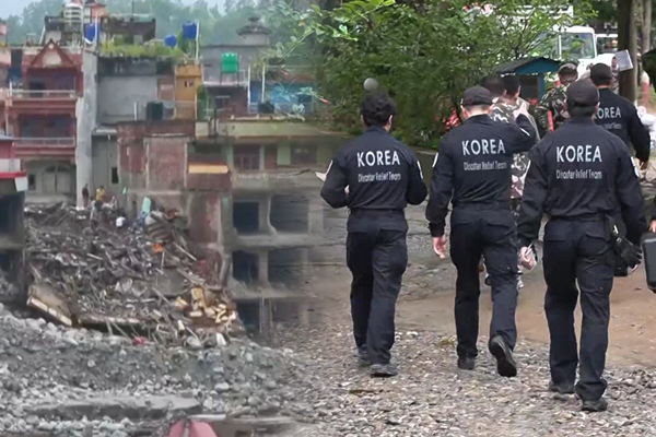 Nepal Reverses Stance, Agrees to Cooperate in Ground Search for the 9 Missing Koreans