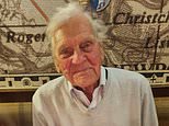 Dementia sufferer, 102, died after being 'pushed' off stage when he complained about noise at his local pub, inquest hears