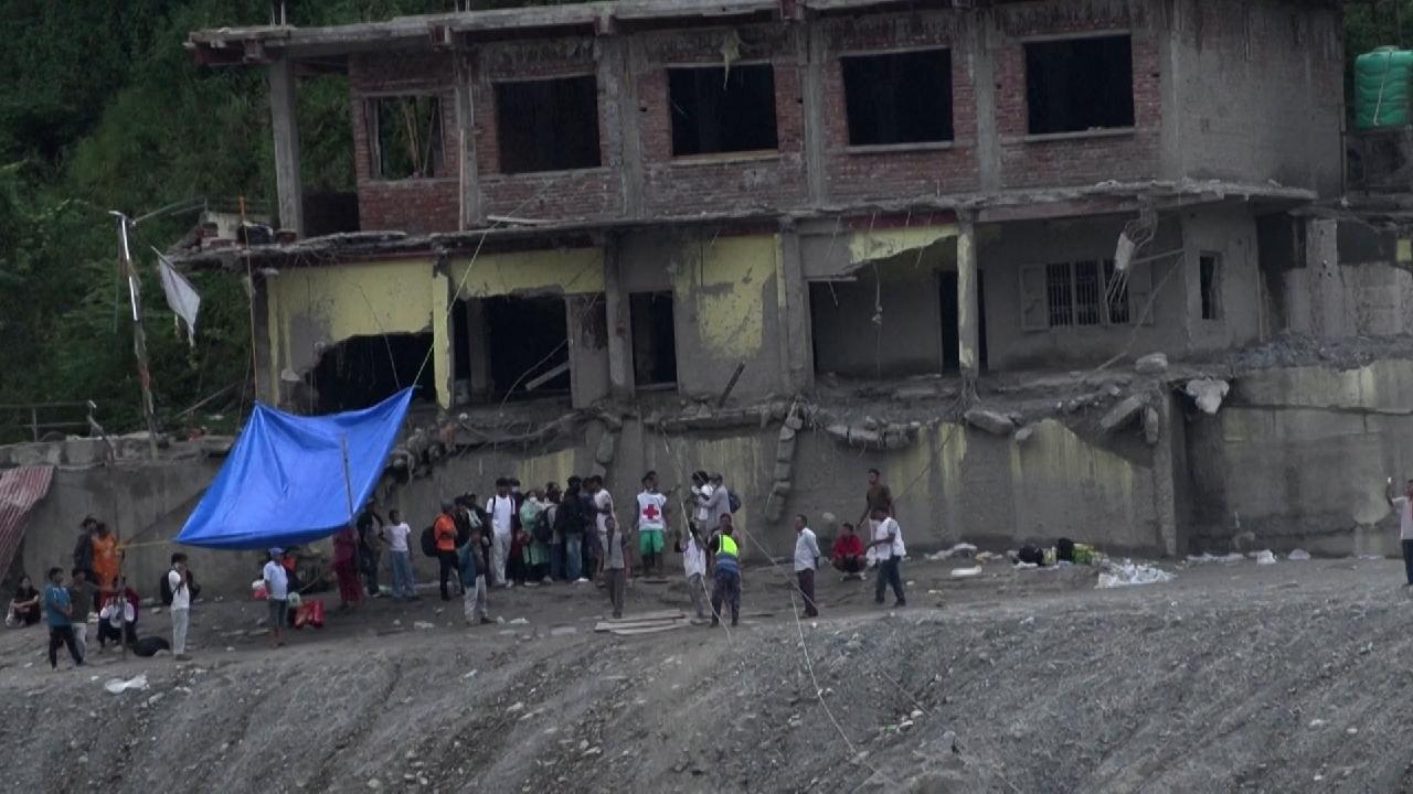 This principal saved 900 students from the Nepal flood