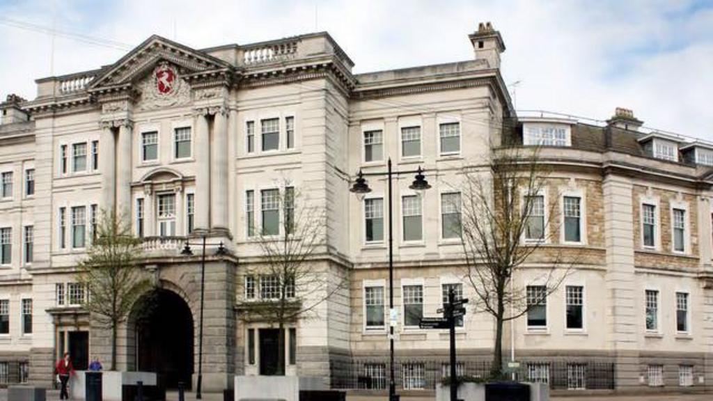 Pausing council reorganisation 'an omnishambles'