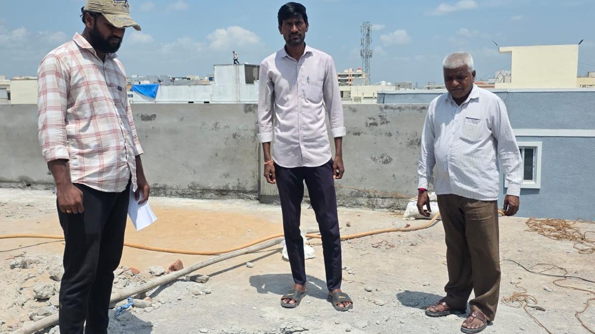Cyberabad Municipal Corporation demolishes 14 unauthorised structures