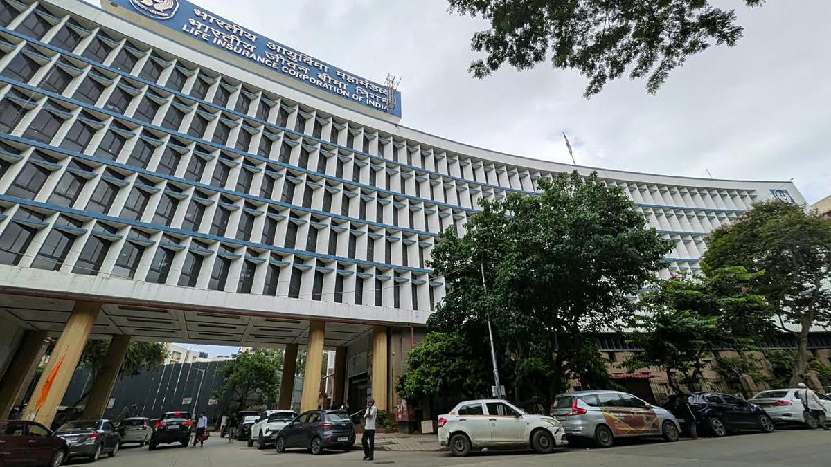 Life insurers’ August new business premium up 33% to ₹41,198 crore