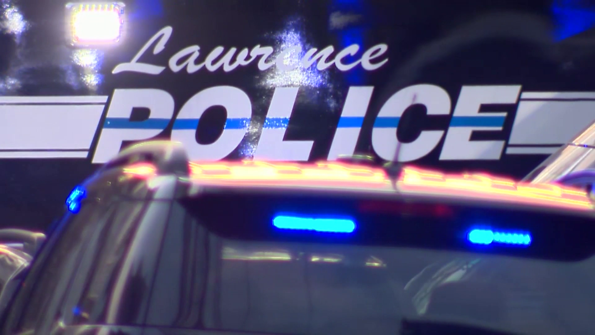 2 Lawrence police cruisers crash while responding to call