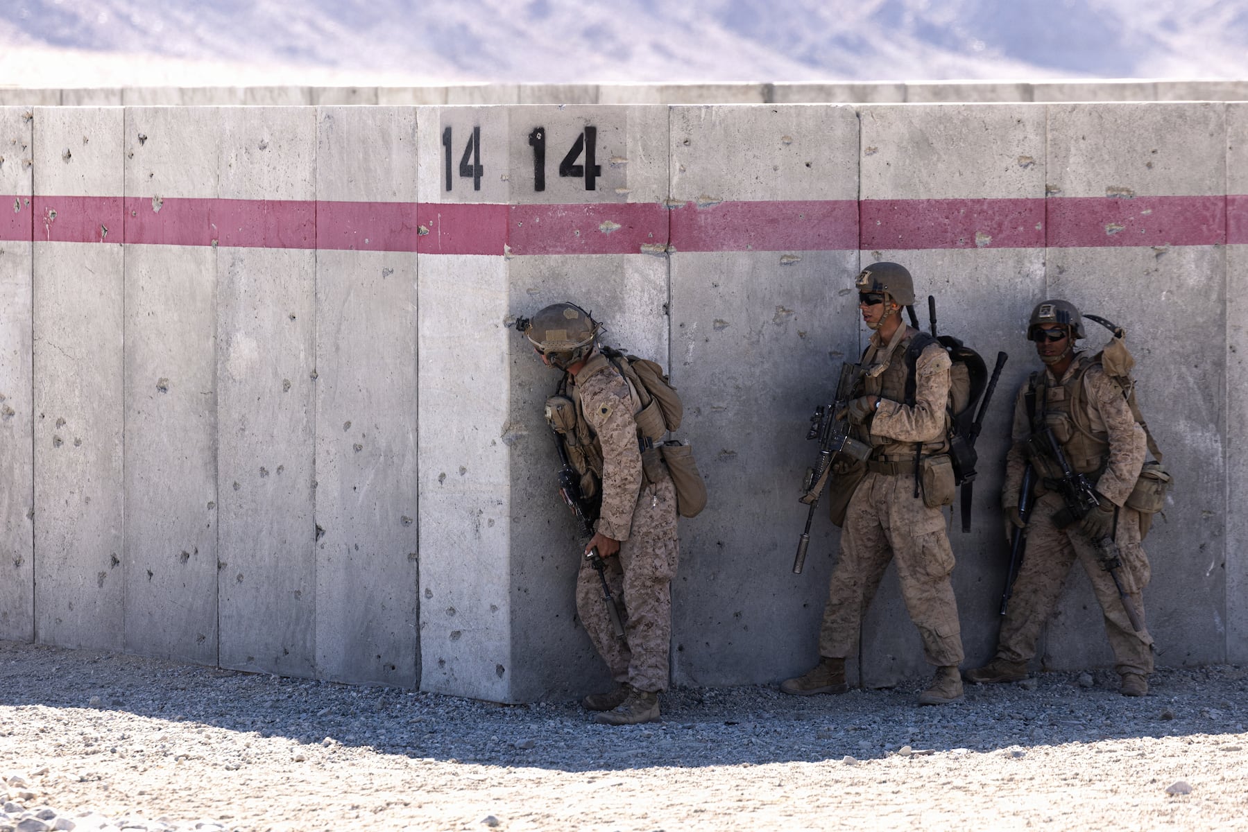 Marines will pay some recruits $15,000 just to sign up