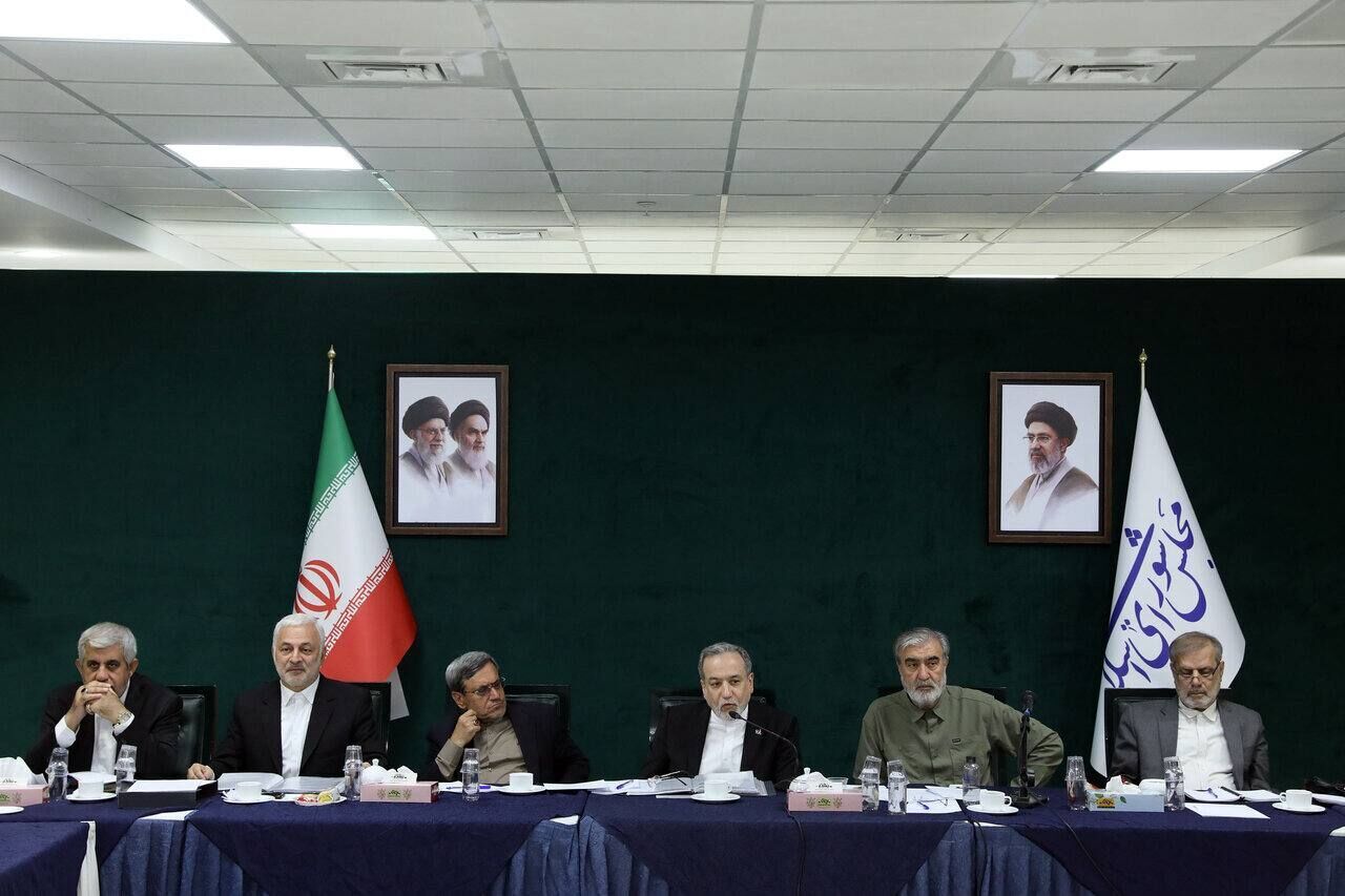 Araghchi: Iran to continue coordinating diplomatic, defense efforts to safeguard national interests