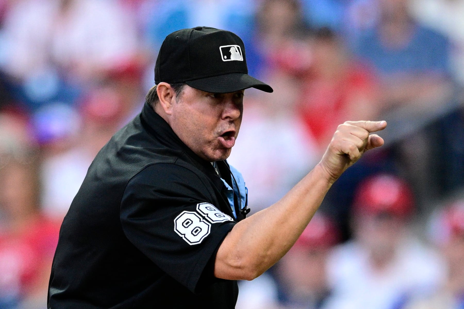 Doug Eddings made a rookie’s tilted cap all about himself — and he should be called out for it