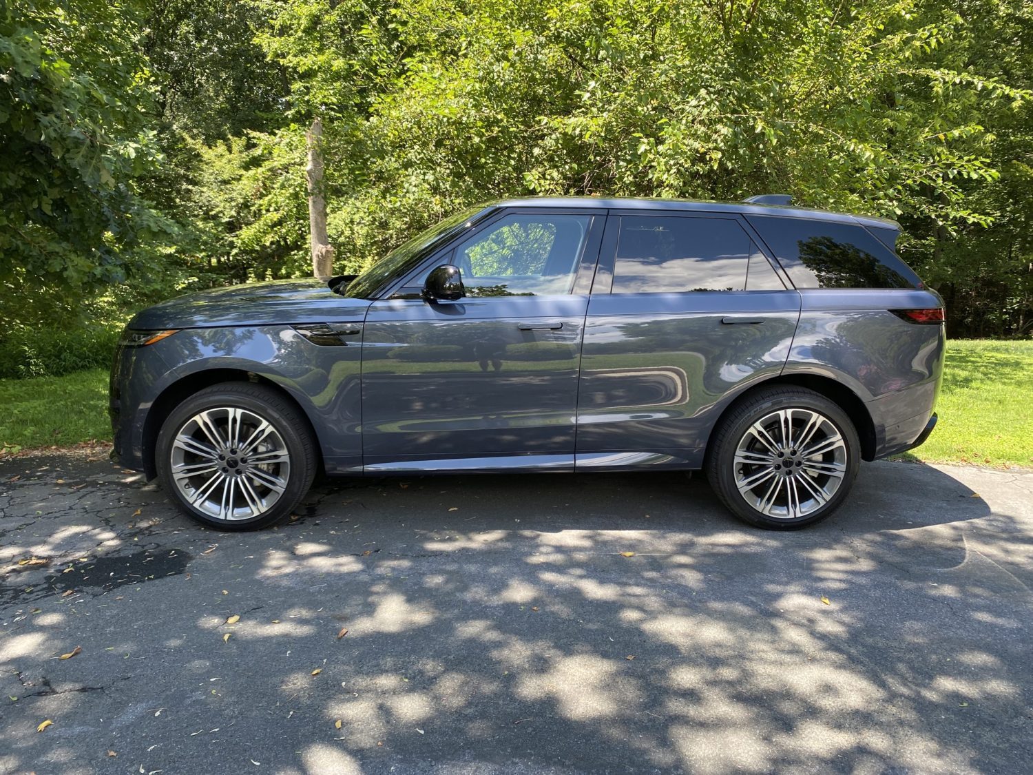 Car Review: Meet an SUV from a brand that built its name on SUVs, Range Rover Sport Dynamic SE
