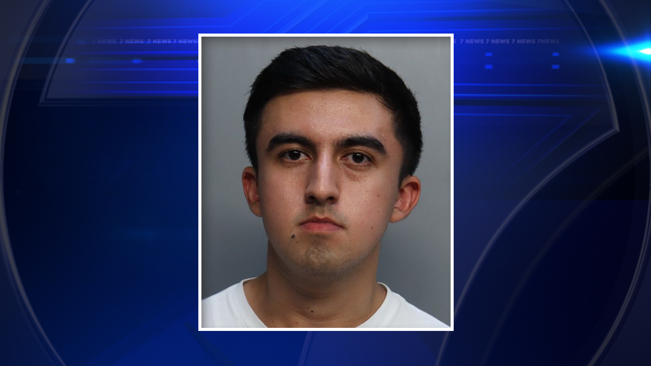FIU student arrested after allegedly arranging meetup with person he believed was 15