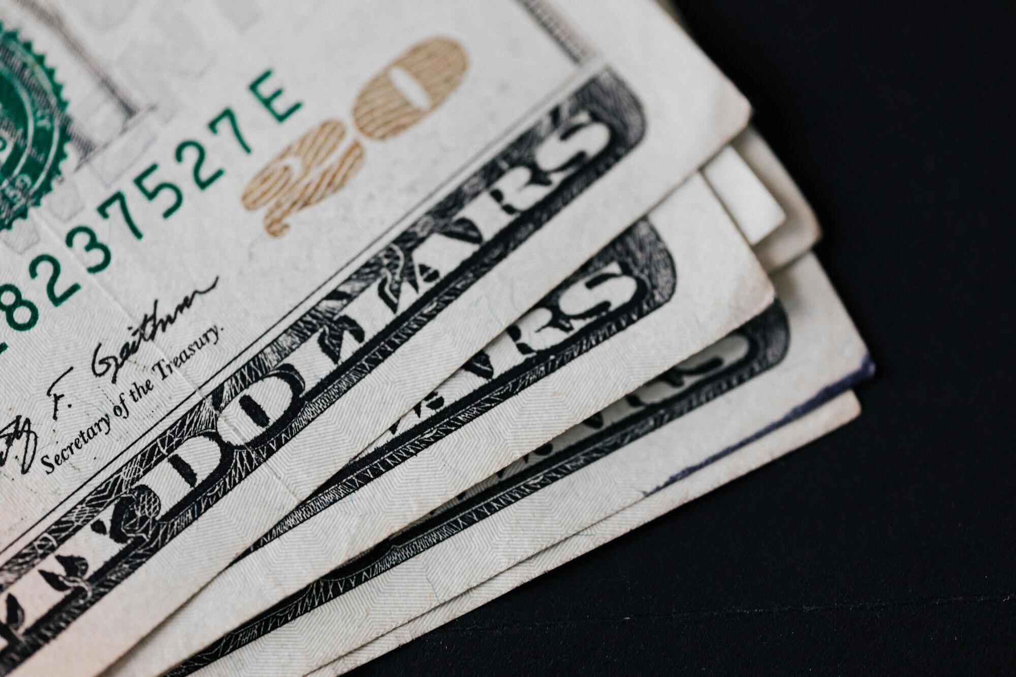 WaFd entering $3.9 billion merger with Florida-based EverBank, creating $75 billion banking giant