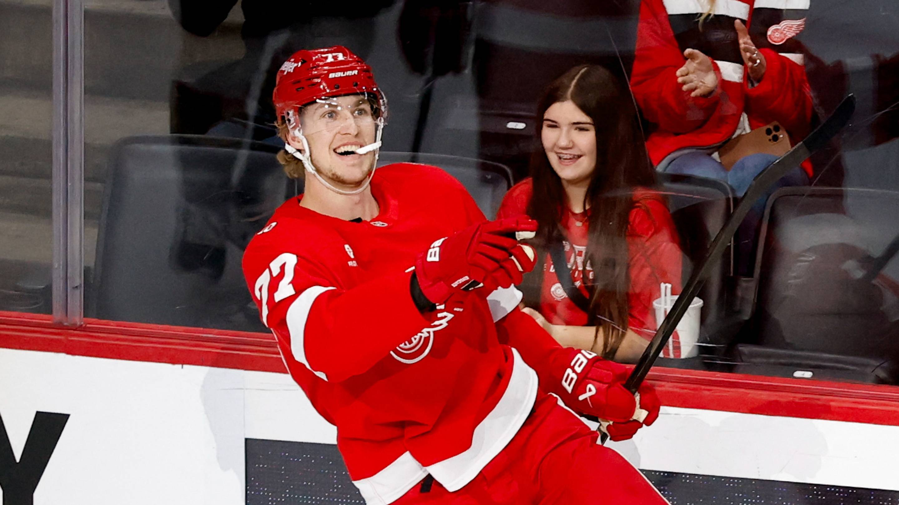 Simon Edvinsson Will Report to Red Wings Camp Without Contract